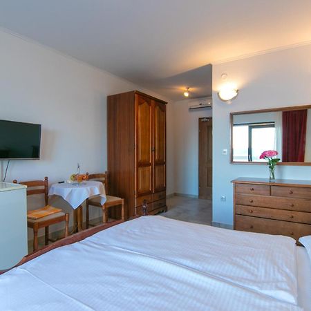 Adria Brela Apartments Ngoại thất bức ảnh