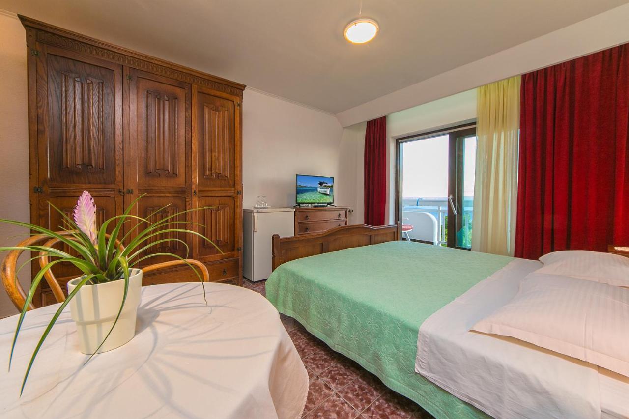 Adria Brela Apartments Ngoại thất bức ảnh