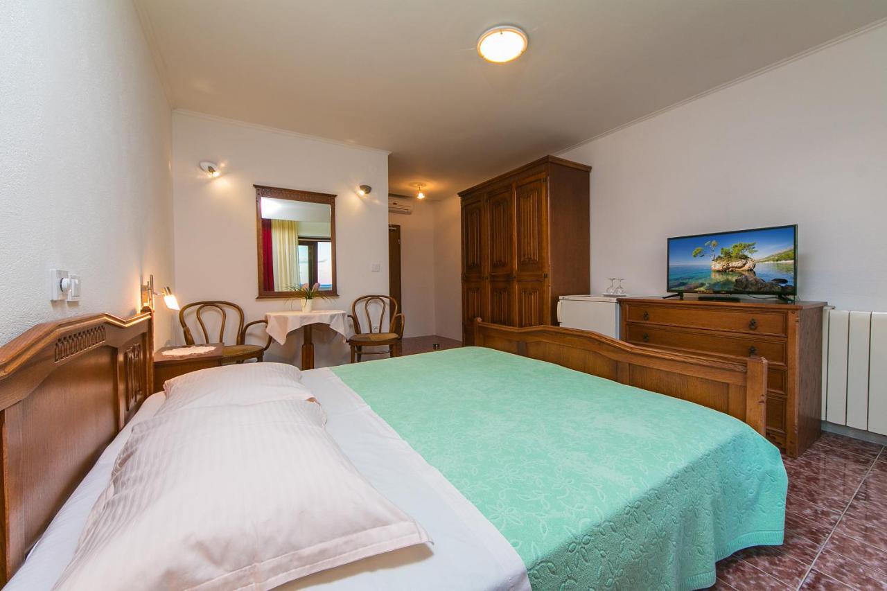 Adria Brela Apartments Ngoại thất bức ảnh