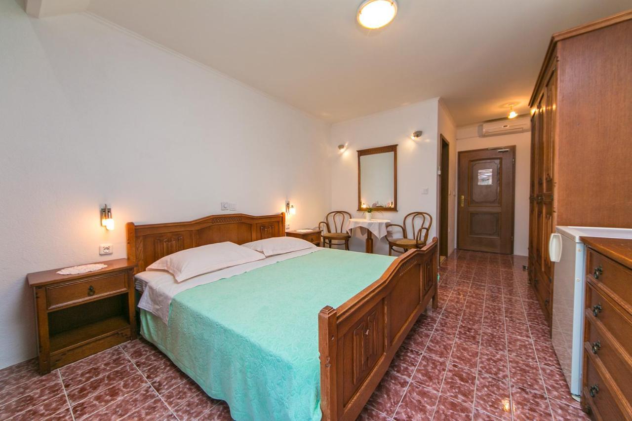 Adria Brela Apartments Ngoại thất bức ảnh