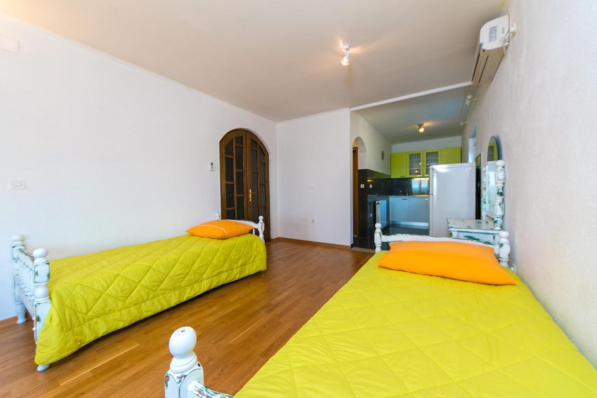 Adria Brela Apartments Phòng bức ảnh