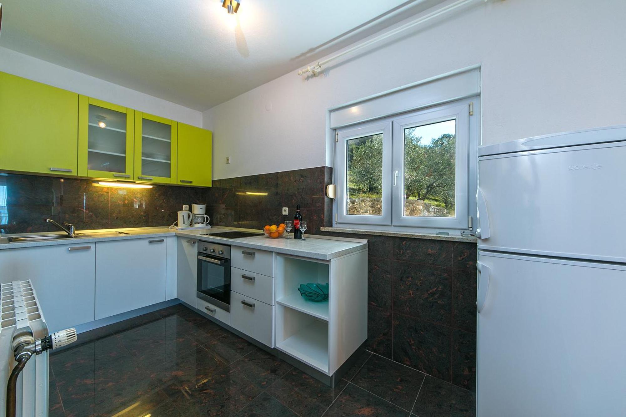 Adria Brela Apartments Phòng bức ảnh