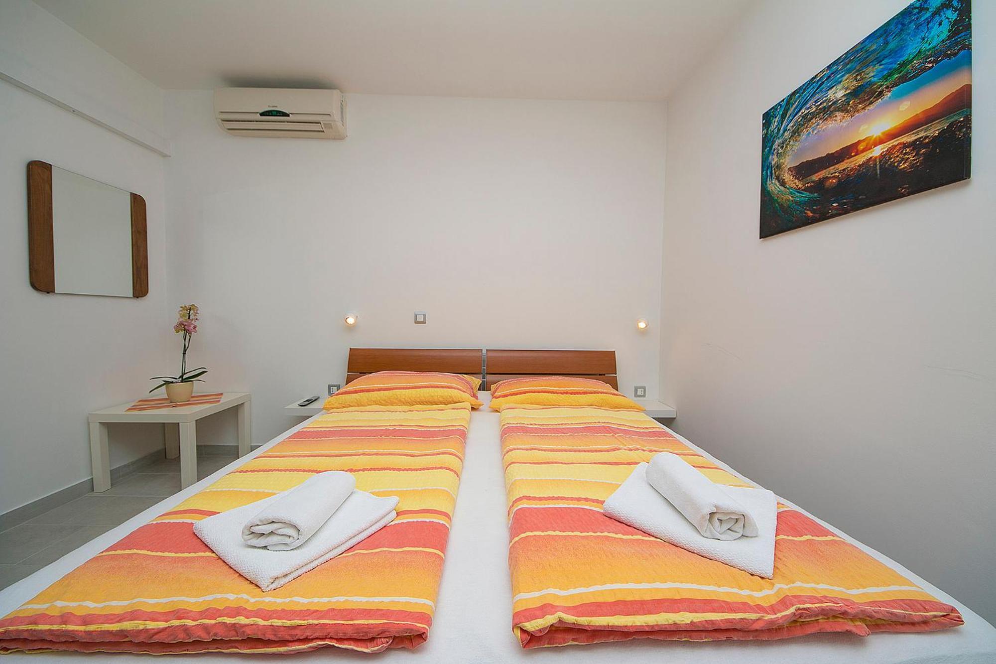 Adria Brela Apartments Phòng bức ảnh