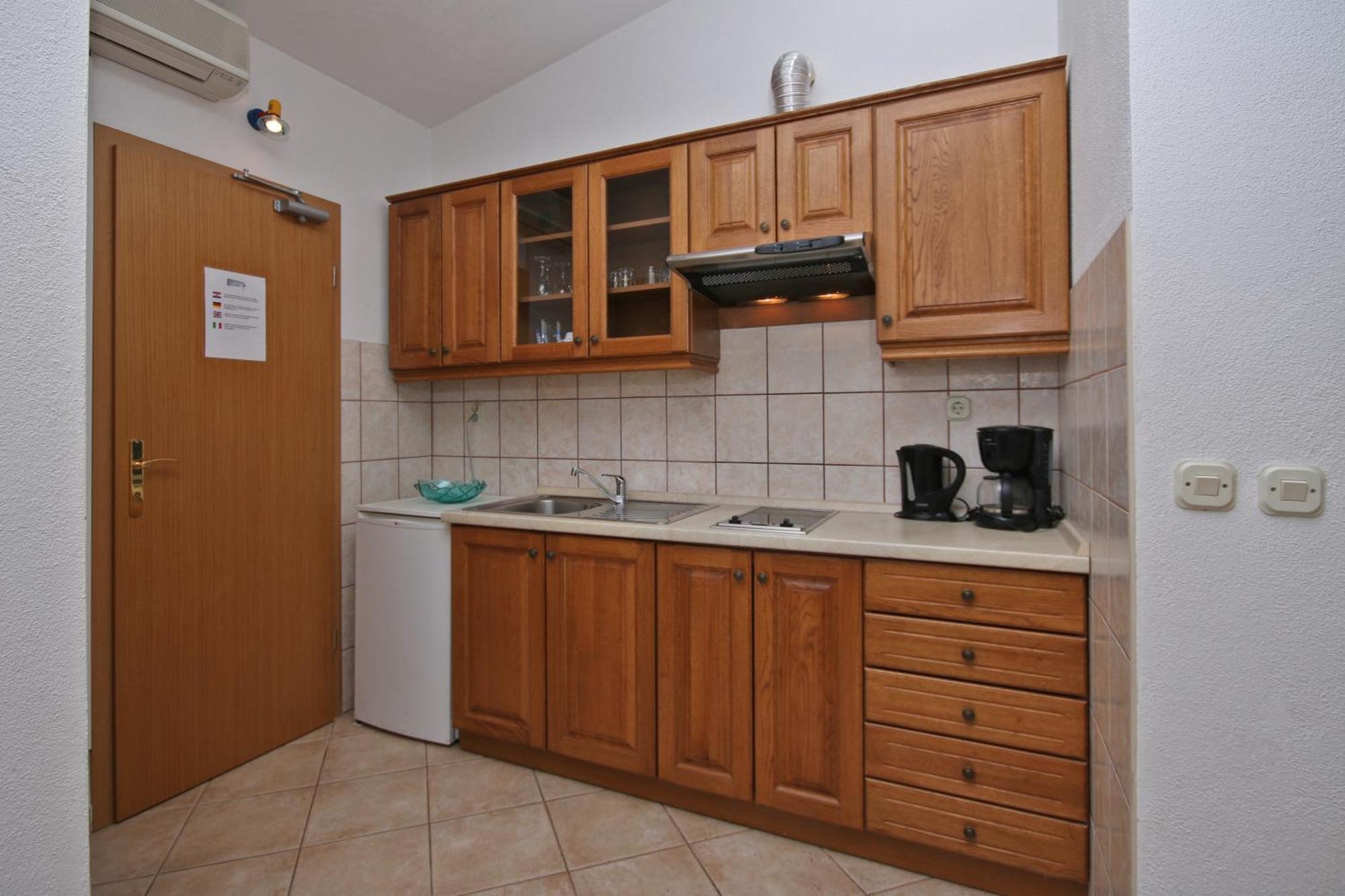 Adria Brela Apartments Phòng bức ảnh